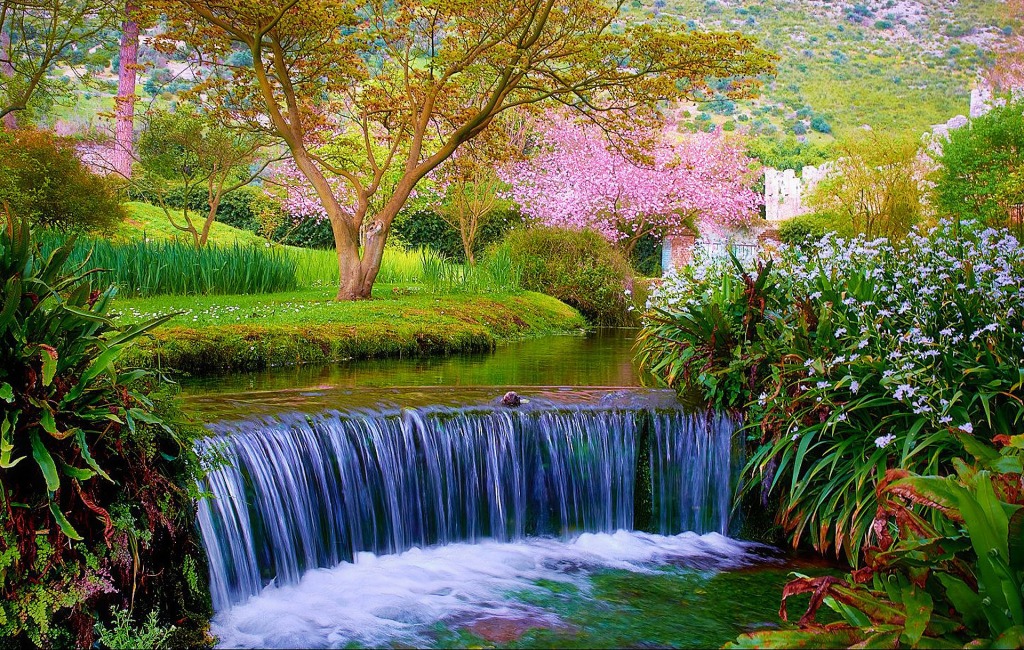 Garden of Ninfa, Italy jigsaw puzzle in Waterfalls puzzles on TheJigsawPuzzles.com