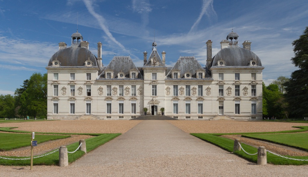 Cheverny Castle, Loire Valley, France jigsaw puzzle in Castles puzzles on TheJigsawPuzzles.com