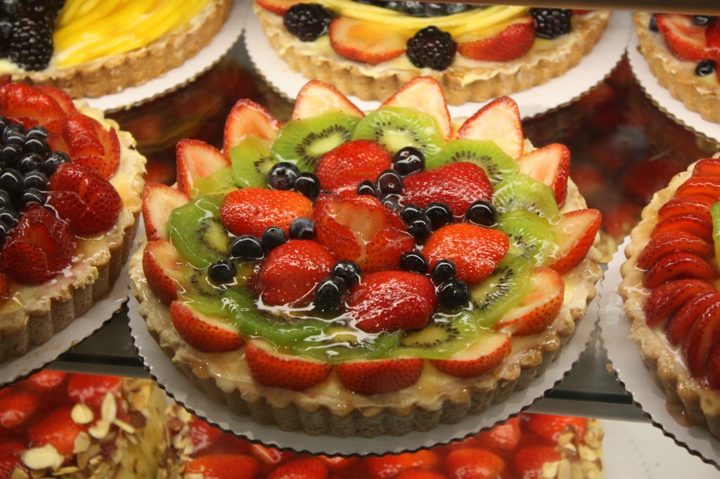 Fruit Cakes jigsaw puzzle in Food & Bakery puzzles on TheJigsawPuzzles.com