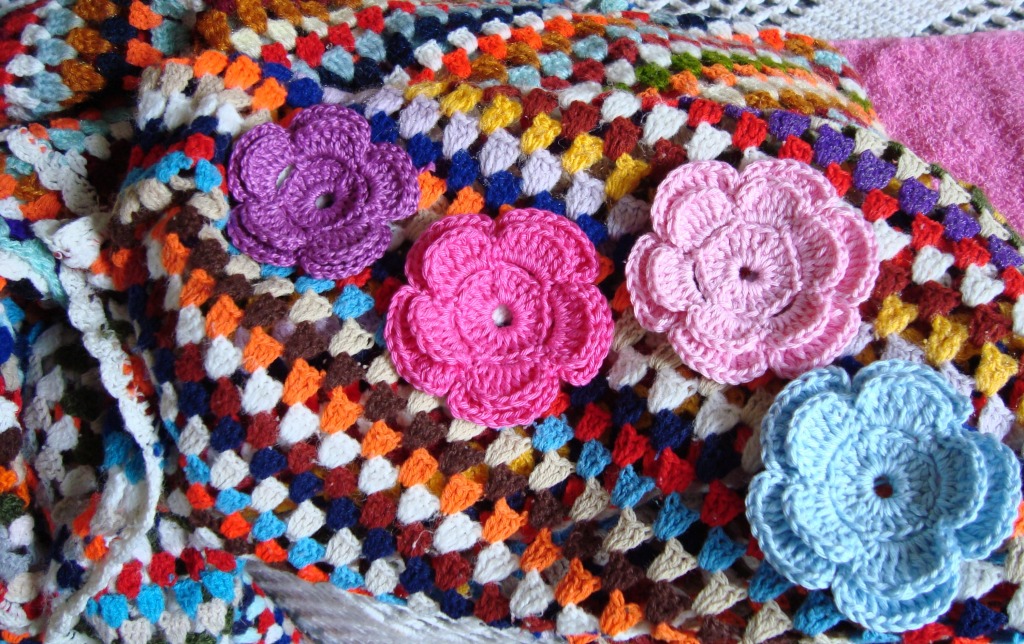 Crocheted Flowers jigsaw puzzle in Handmade puzzles on TheJigsawPuzzles.com