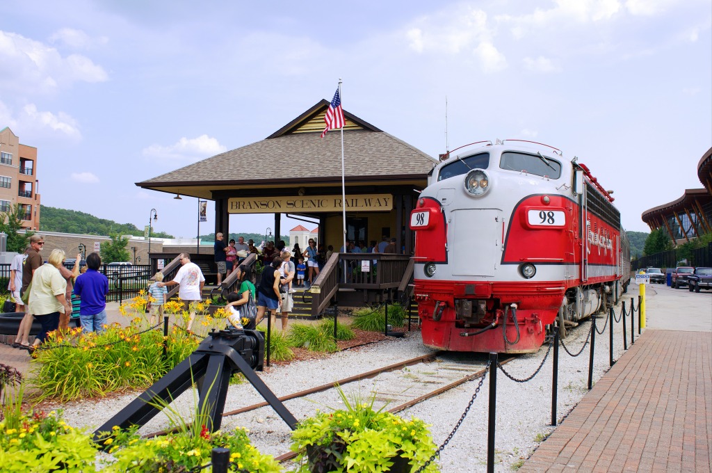 Branson Scenic Railway jigsaw puzzle in Puzzle of the Day puzzles on TheJigsawPuzzles.com