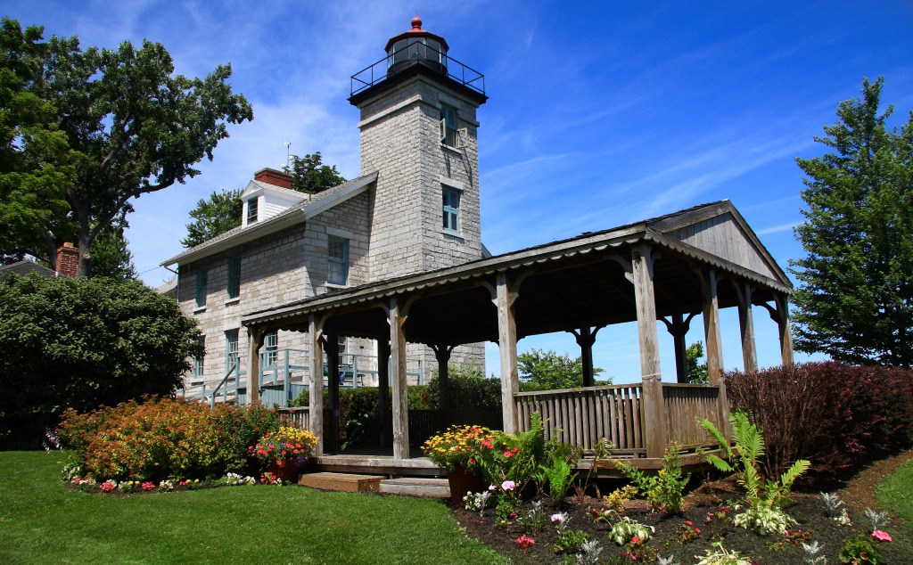 Old Sodus Lighthouse, Lake Ontario jigsaw puzzle in Puzzle of the Day puzzles on TheJigsawPuzzles.com