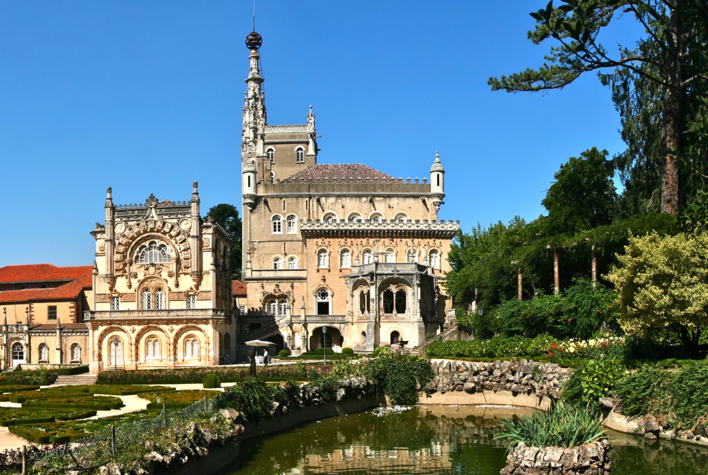 Palace Hotel do Buçaco, Portugal jigsaw puzzle in Castles puzzles on TheJigsawPuzzles.com