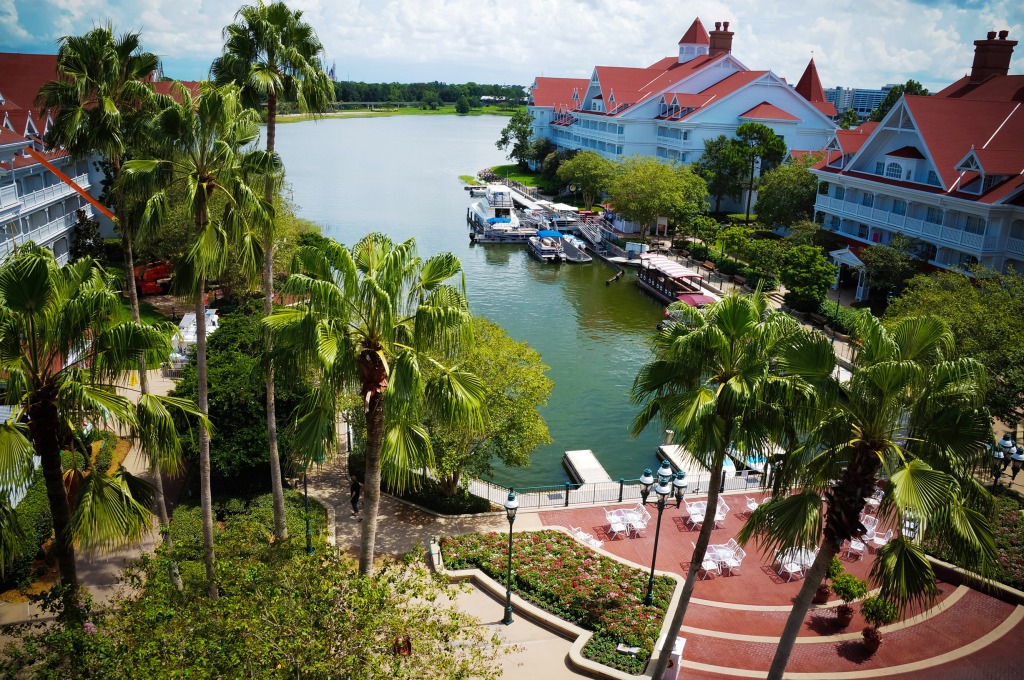 Disney's Grand Floridian Resort jigsaw puzzle in Street View puzzles on TheJigsawPuzzles.com