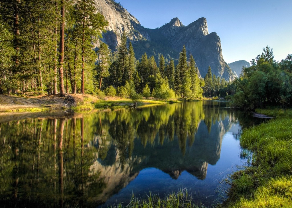 Cathedral Beach in Yosemite National Park jigsaw puzzle in Puzzle of the Day puzzles on TheJigsawPuzzles.com