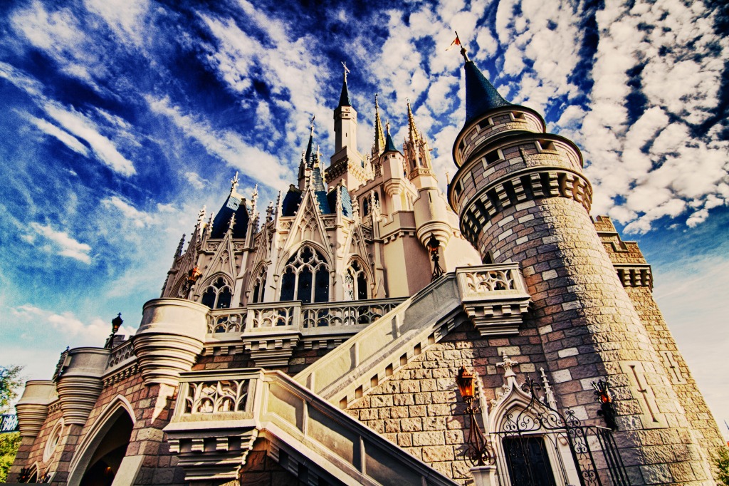 Cinderella's Castle, Magic Kingdom jigsaw puzzle in Castles puzzles on TheJigsawPuzzles.com