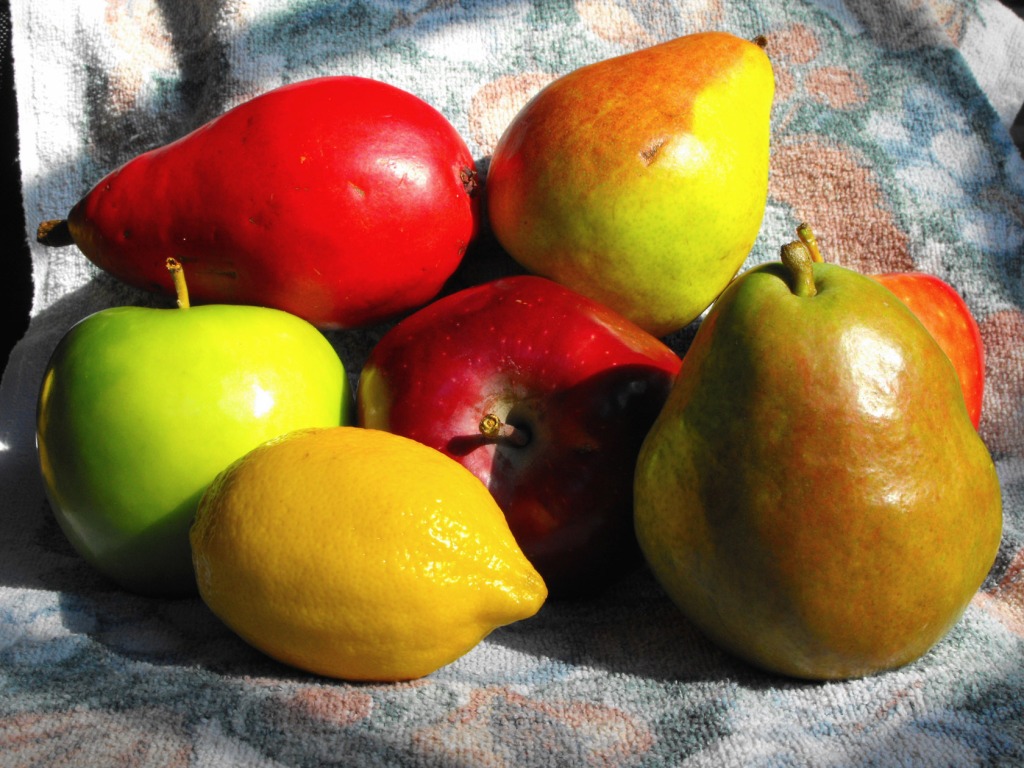 Apples, Lemon, Pears jigsaw puzzle in Fruits & Veggies puzzles on TheJigsawPuzzles.com