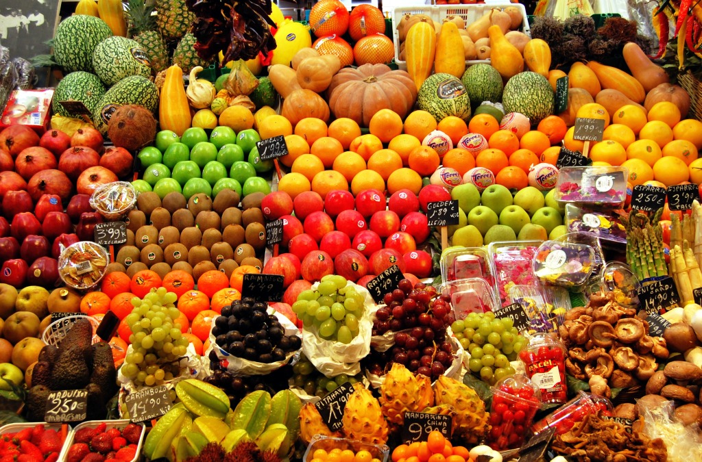 Boqueria fruit Market, Barcelona jigsaw puzzle in Fruits & Veggies puzzles on TheJigsawPuzzles.com