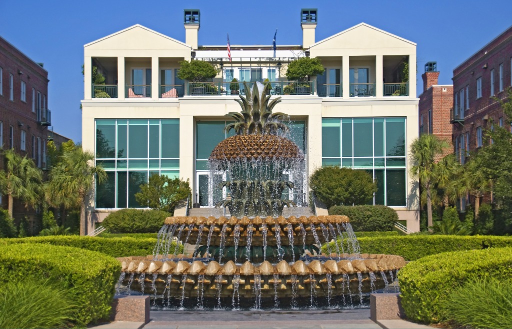 Pineapple Fountain in Charleston jigsaw puzzle in Waterfalls puzzles on TheJigsawPuzzles.com