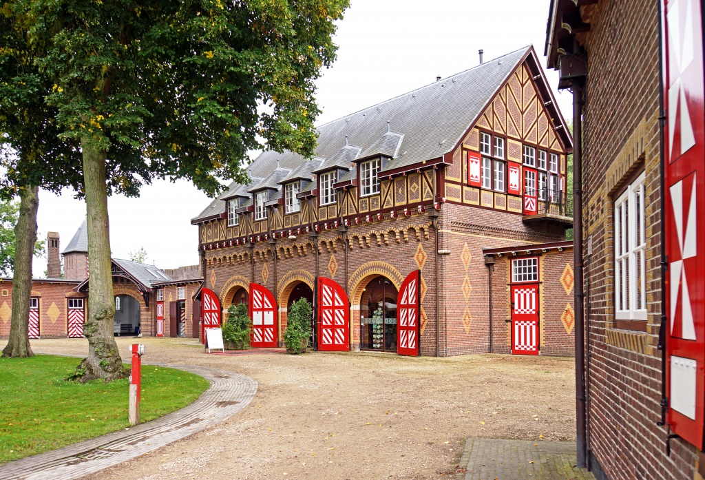 Castle de Haar Stables, The Netherlands jigsaw puzzle in Castles puzzles on TheJigsawPuzzles.com