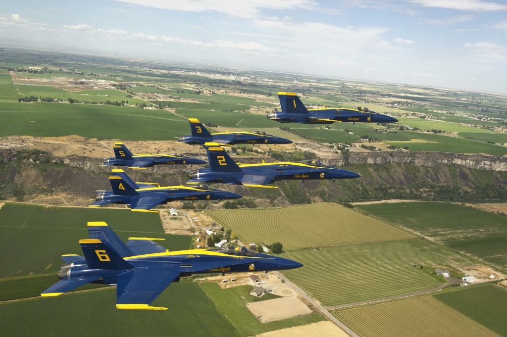 Blue Angels Fly over Snake River Canyon jigsaw puzzle in Aviation puzzles on TheJigsawPuzzles.com