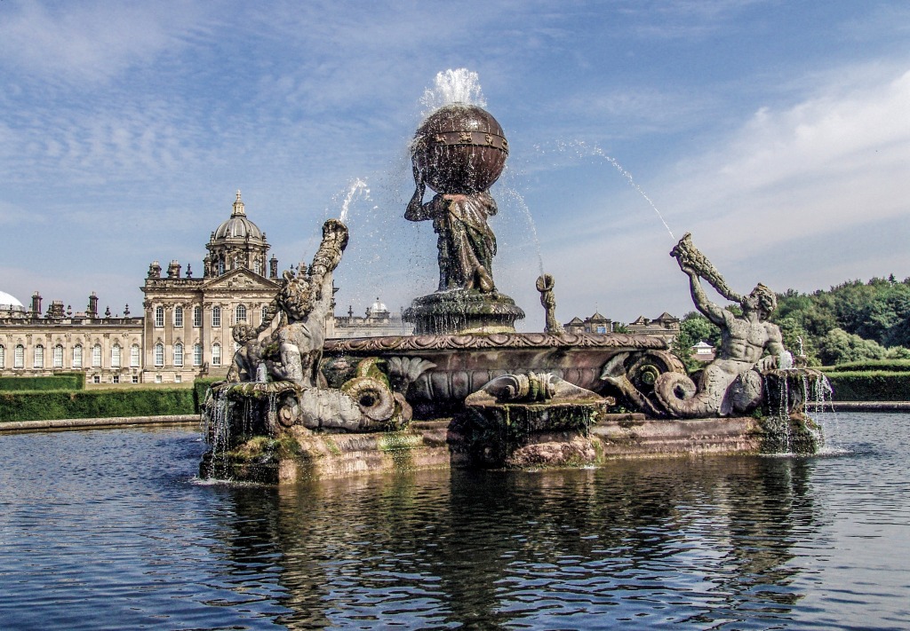 Fountain at Castle Howard, England jigsaw puzzle in Castles puzzles on TheJigsawPuzzles.com