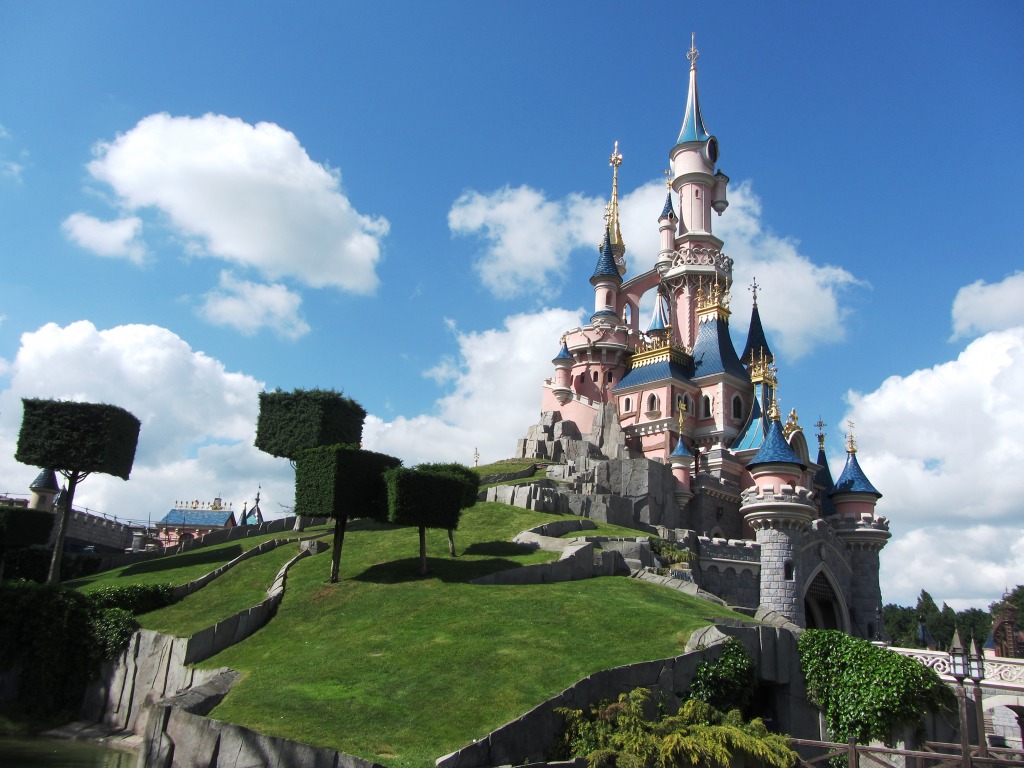 Sleeping Beauty Castle, Paris Disneyland jigsaw puzzle in Castles puzzles on TheJigsawPuzzles.com