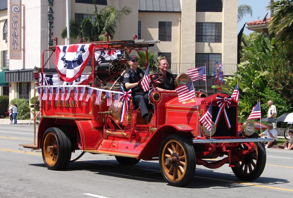 Old Fire Engine jigsaw puzzle in Cars & Bikes puzzles on TheJigsawPuzzles.com