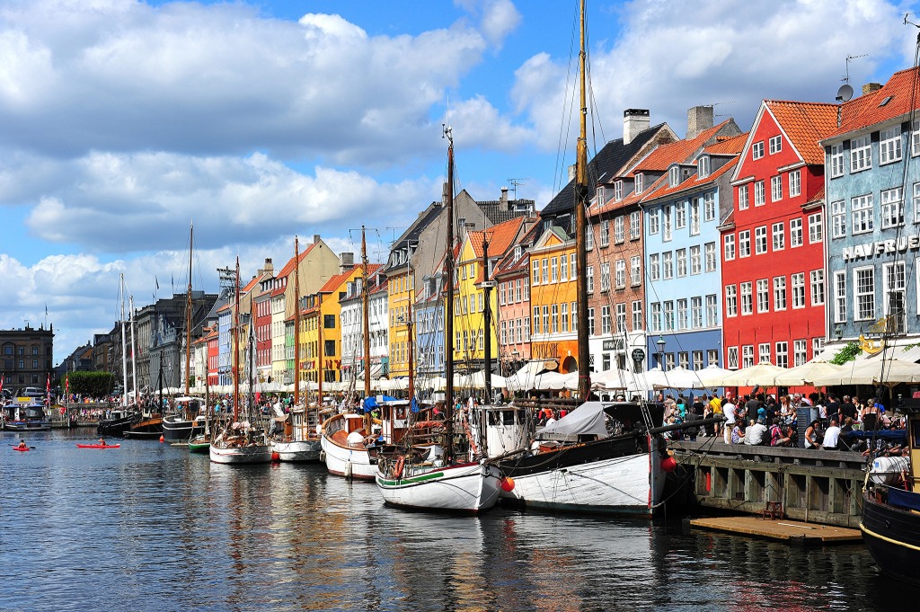 Nyhavn Waterfront, Copenhagen, Denmark jigsaw puzzle in Street View puzzles on TheJigsawPuzzles.com