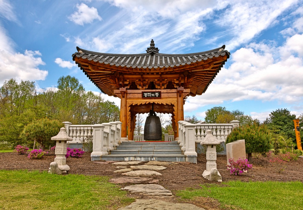 Korean Bell Garden jigsaw puzzle in Puzzle of the Day puzzles on TheJigsawPuzzles.com