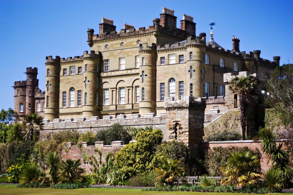 Culzean Castle, Scotland jigsaw puzzle in Castles puzzles on TheJigsawPuzzles.com