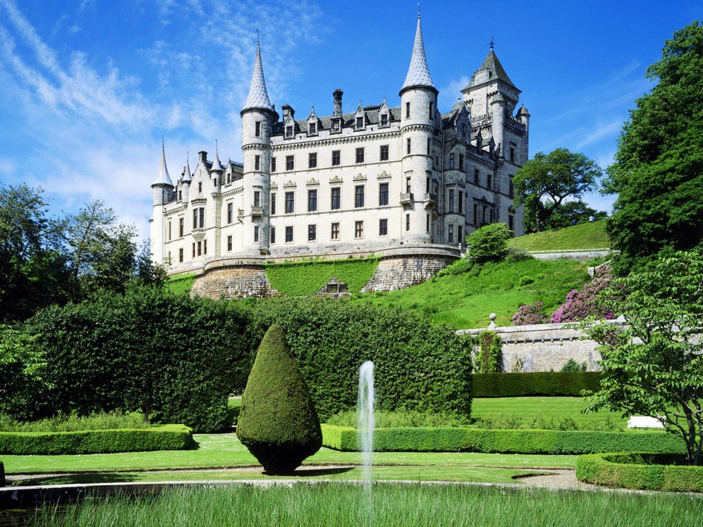 Dunrobin Castle, Scotland jigsaw puzzle in Castles puzzles on TheJigsawPuzzles.com