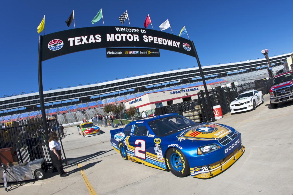 Texas Motor Speedway jigsaw puzzle in Cars & Bikes puzzles on TheJigsawPuzzles.com