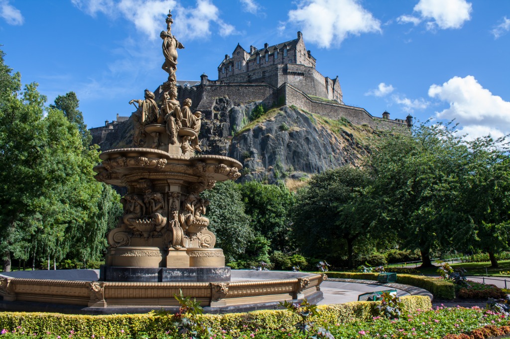 Edinburgh Castle, Scotland jigsaw puzzle in Castles puzzles on TheJigsawPuzzles.com