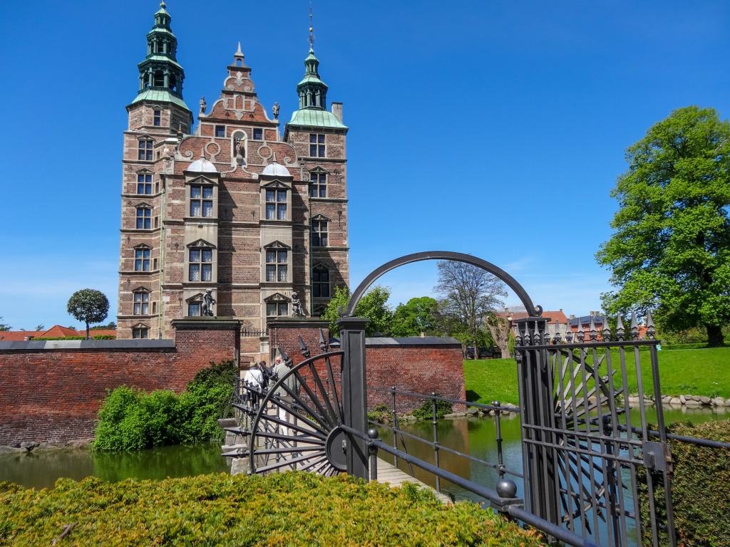 Rosenborg Castle, Copenhagen, Denmark jigsaw puzzle in Castles puzzles on TheJigsawPuzzles.com