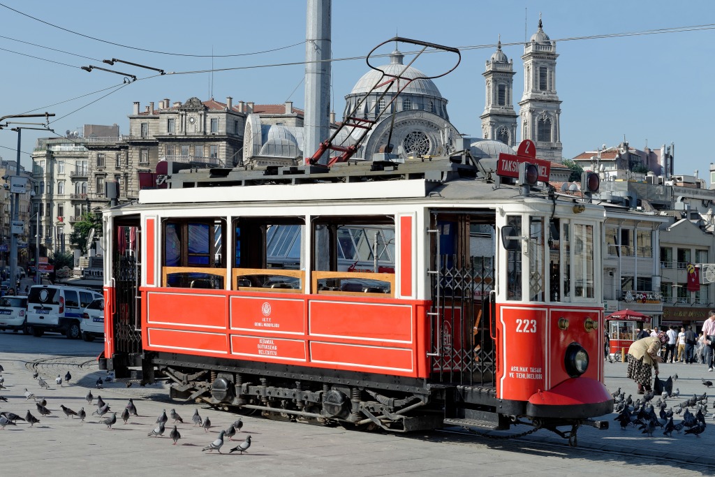 Red Tram in Istanbul, Turkey jigsaw puzzle in Cars & Bikes puzzles on TheJigsawPuzzles.com