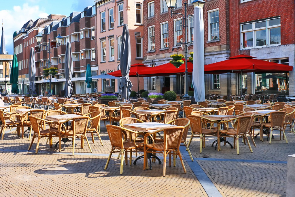 Street Cafe, Gorinchem, The Netherlands jigsaw puzzle in Food & Bakery puzzles on TheJigsawPuzzles.com