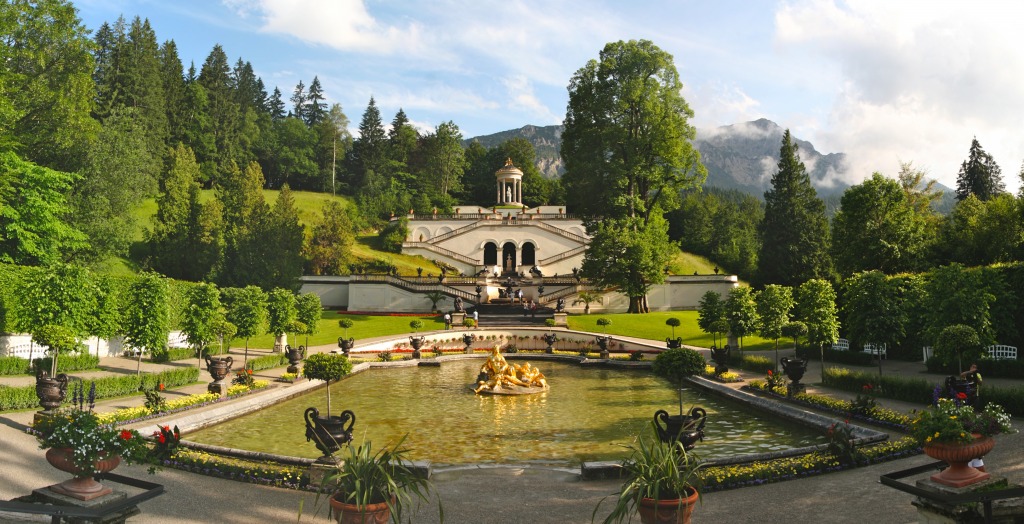 Schloss Linderhof, Germany jigsaw puzzle in Castles puzzles on TheJigsawPuzzles.com