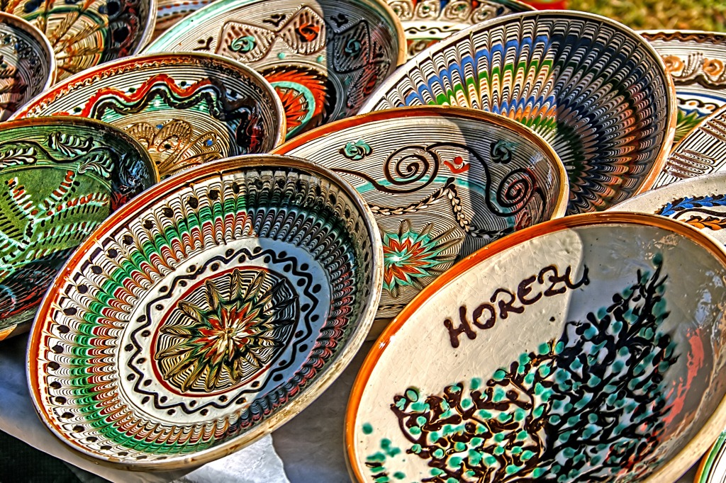 Romanian Traditional Ceramic Plates jigsaw puzzle in Handmade puzzles on TheJigsawPuzzles.com