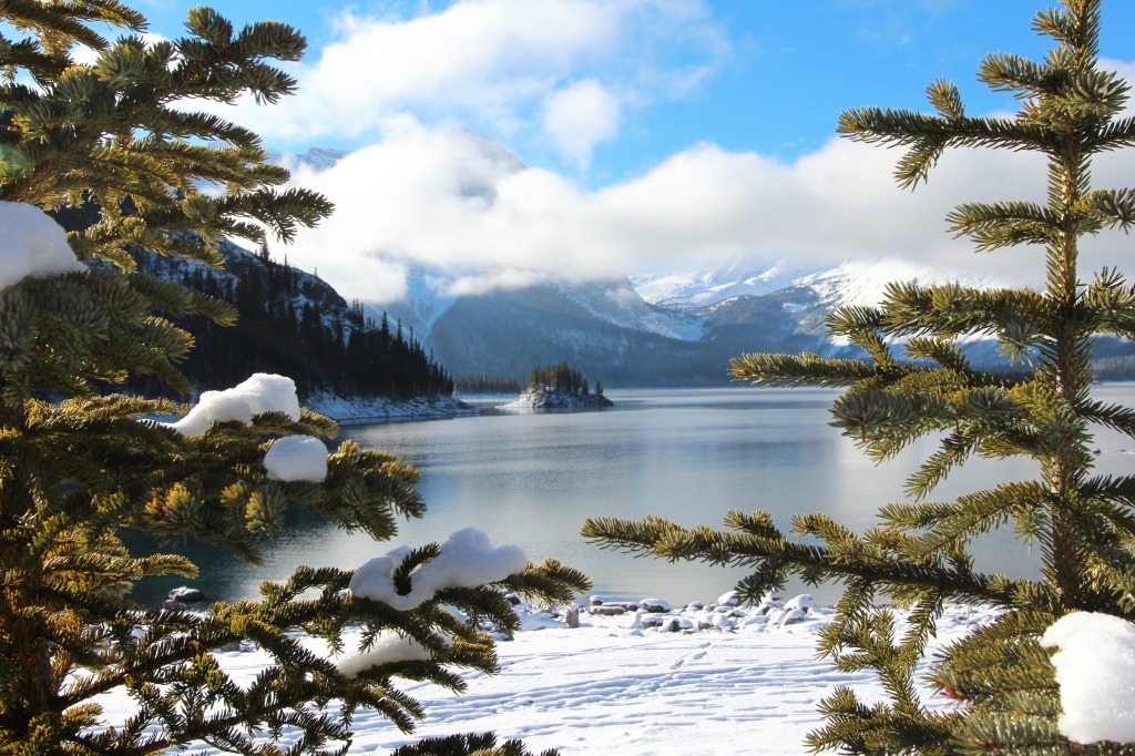 Upper Kananaskis Lake, Alberta jigsaw puzzle in Great Sightings puzzles on TheJigsawPuzzles.com