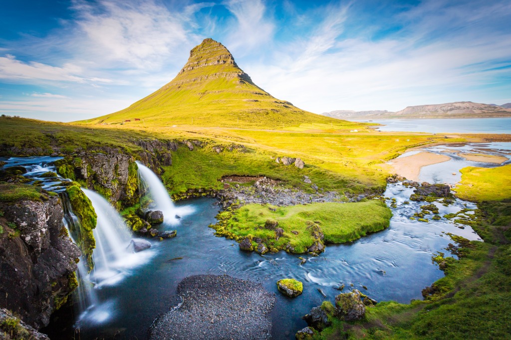 Kirkjufell Mountain, Iceland jigsaw puzzle in Waterfalls puzzles on TheJigsawPuzzles.com