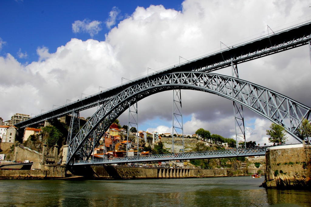 Dom Luís I Bridge, Oporto, Portugal jigsaw puzzle in Bridges puzzles on TheJigsawPuzzles.com