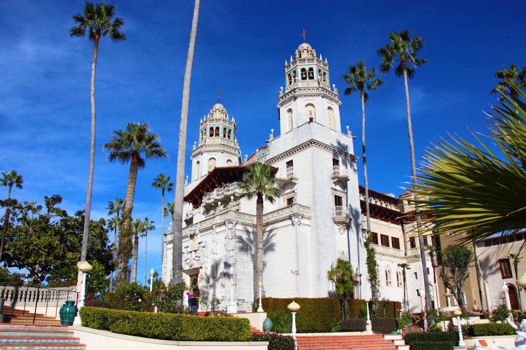 Hearst Castle, San Simeon, California jigsaw puzzle in Castles puzzles on TheJigsawPuzzles.com