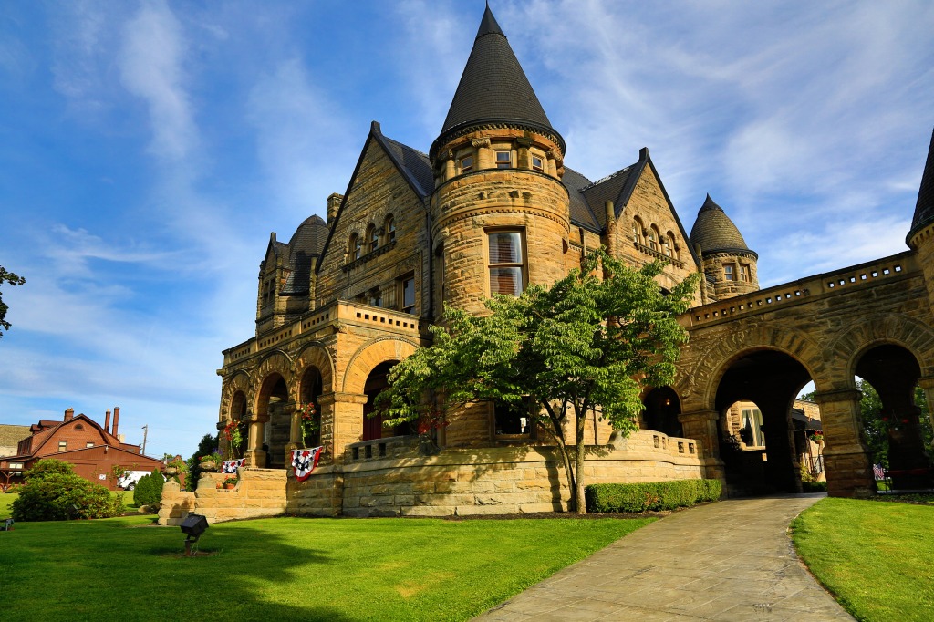 Buhl Mansion, Sharon, Pennsylvania jigsaw puzzle in Castles puzzles on TheJigsawPuzzles.com