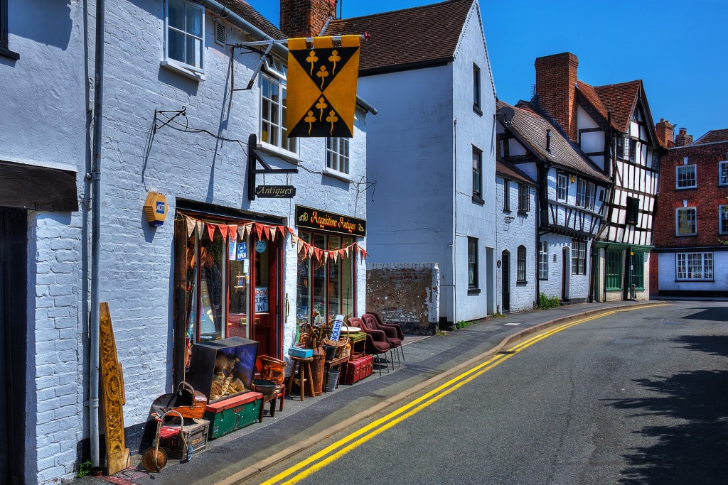 Old English Street jigsaw puzzle in Street View puzzles on TheJigsawPuzzles.com