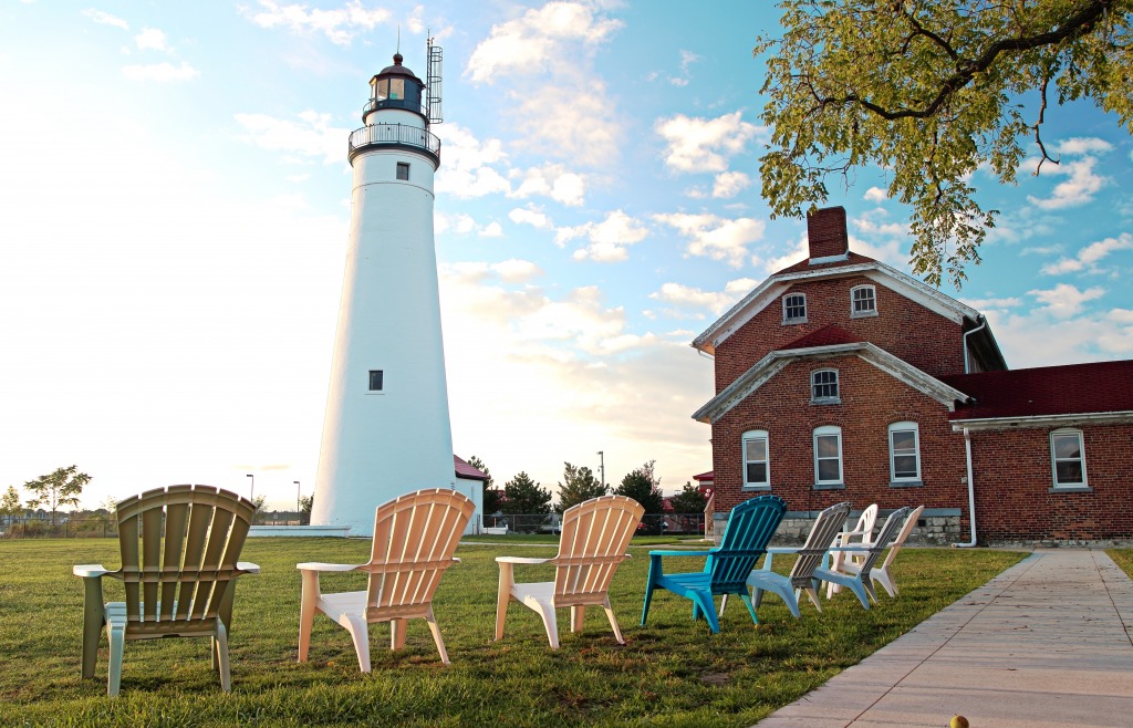 Fort Gratiot Lighthouse, Michigan jigsaw puzzle in Great Sightings puzzles on TheJigsawPuzzles.com