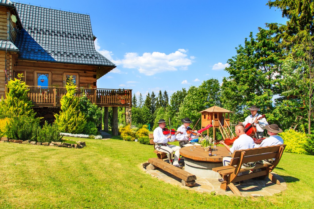 Traditional Musicians in Zakopane, Poland jigsaw puzzle in People puzzles on TheJigsawPuzzles.com