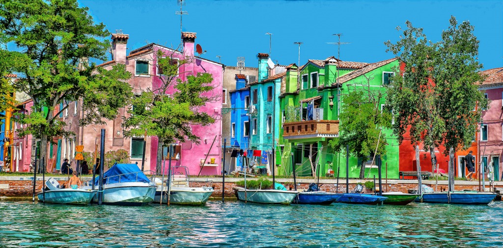 Burano, Italy jigsaw puzzle in Street View puzzles on TheJigsawPuzzles.com