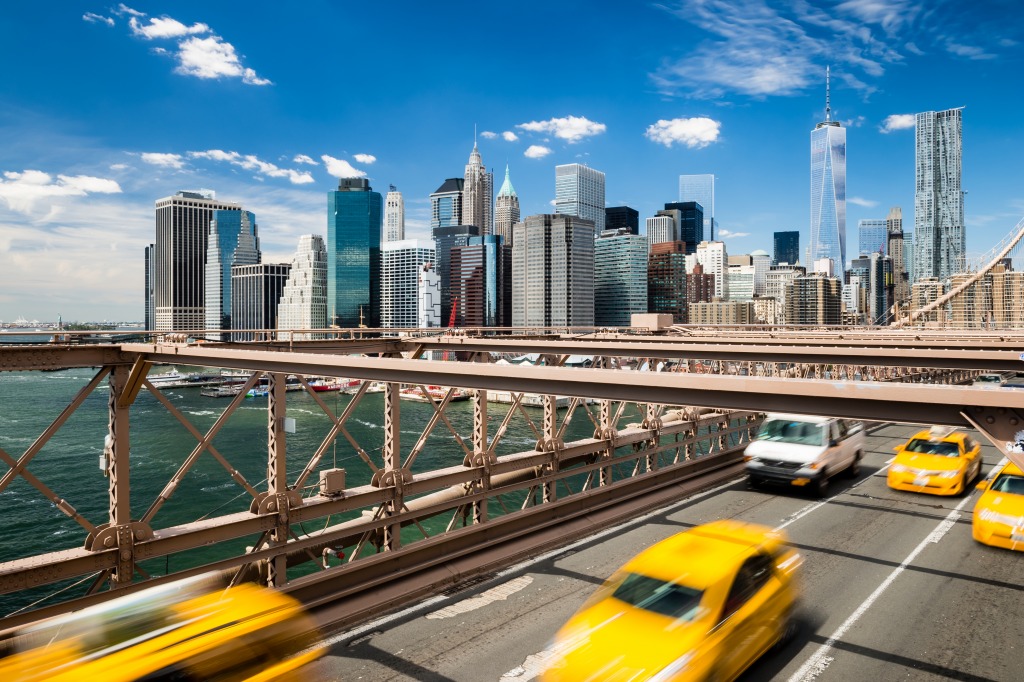 Crossing the Brooklyn Bridge jigsaw puzzle in Bridges puzzles on TheJigsawPuzzles.com