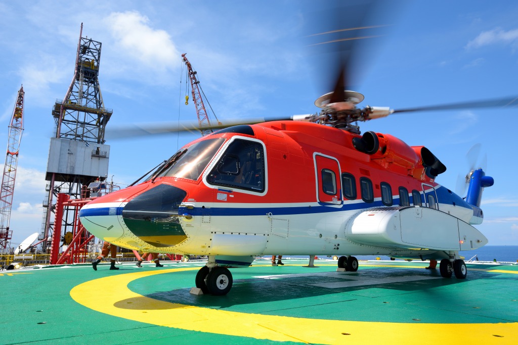 Helicopter on the Oil Rig Platform jigsaw puzzle in Aviation puzzles on TheJigsawPuzzles.com