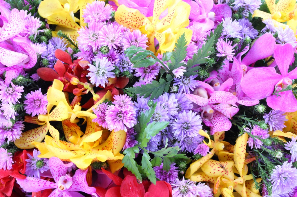 Beautiful Bouquet of Bright Flowers jigsaw puzzle in Flowers puzzles on TheJigsawPuzzles.com