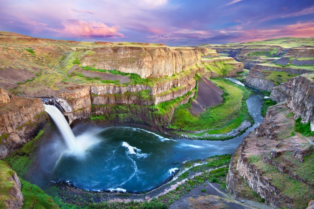 The Palouse Falls In Washington, Usa jigsaw puzzle in Waterfalls puzzles on TheJigsawPuzzles.com