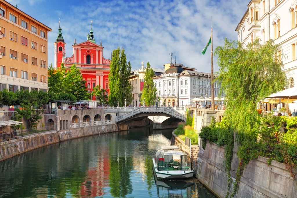 Ljubljana, Slovenia jigsaw puzzle in Bridges puzzles on TheJigsawPuzzles.com