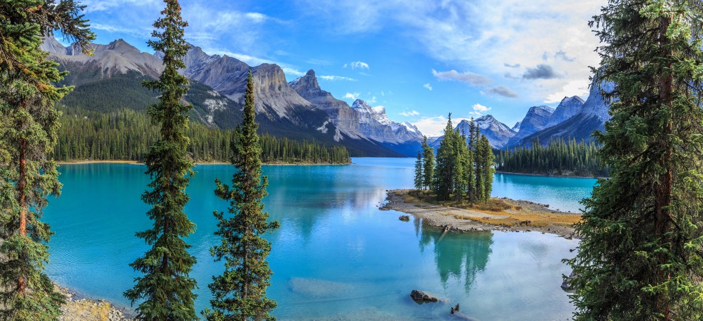 Maligne Lake, Jasper National Park jigsaw puzzle in Great Sightings puzzles on TheJigsawPuzzles.com