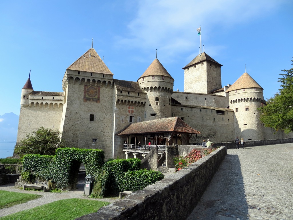 Chillon Castle, Switzerland jigsaw puzzle in Castles puzzles on TheJigsawPuzzles.com