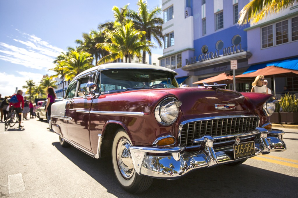 Art Deco Festival in Miami Beach jigsaw puzzle in Cars & Bikes puzzles on TheJigsawPuzzles.com