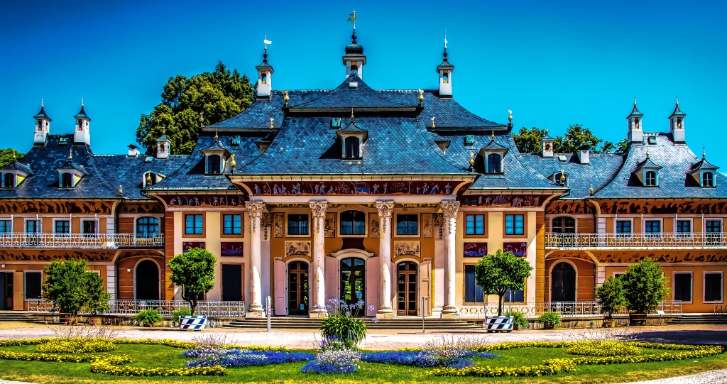 Schloss Pillnitz, Dresden jigsaw puzzle in Castles puzzles on TheJigsawPuzzles.com