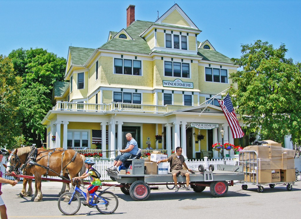 Mackinac Island, Michigan jigsaw puzzle in Street View puzzles on TheJigsawPuzzles.com