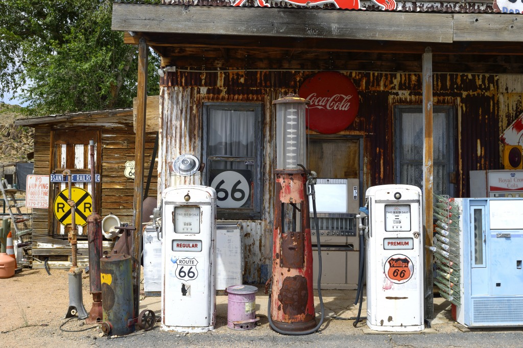 General Store at Hackberry, Route 66 jigsaw puzzle in Puzzle of the Day puzzles on TheJigsawPuzzles.com