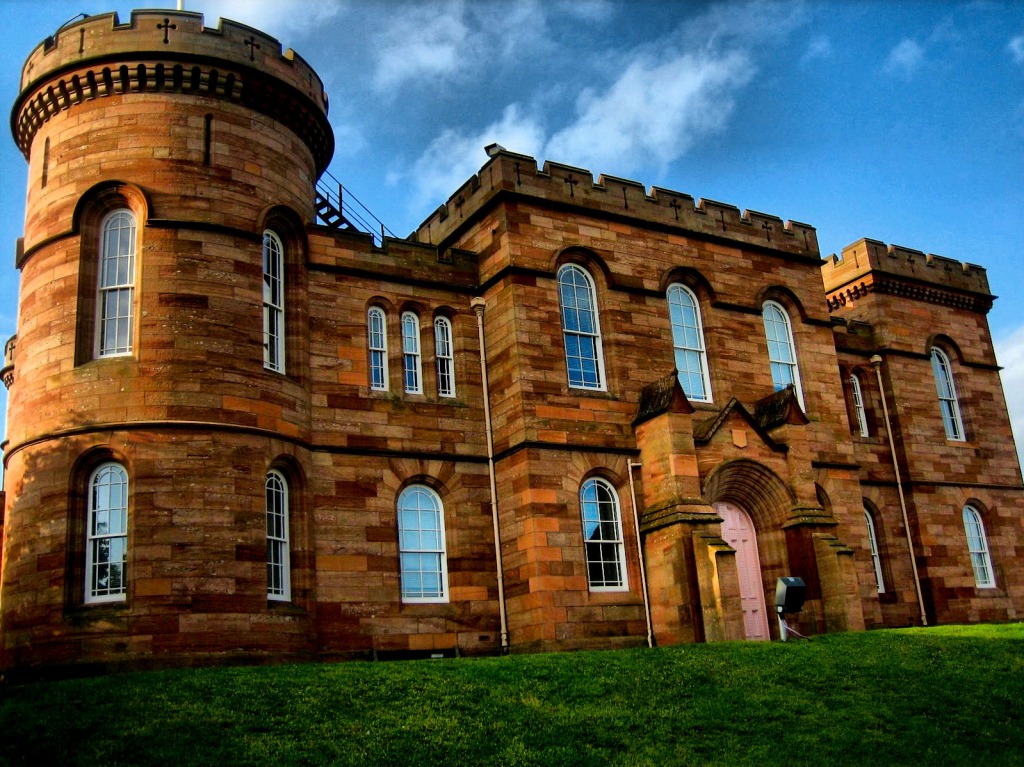 Inverness Castle, Scotland jigsaw puzzle in Castles puzzles on TheJigsawPuzzles.com